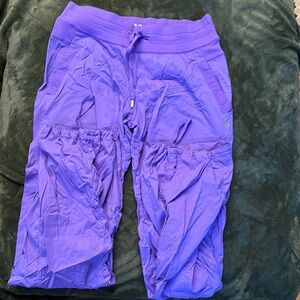 Women’s Lulu cargo pants